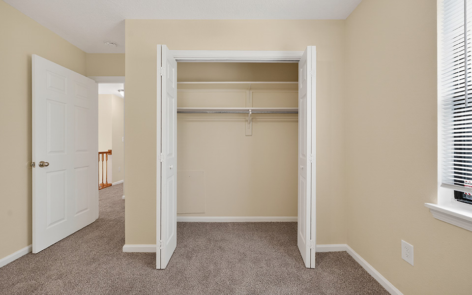 Polaris Point - 4x2_5 1349 - Bedroom C Closet